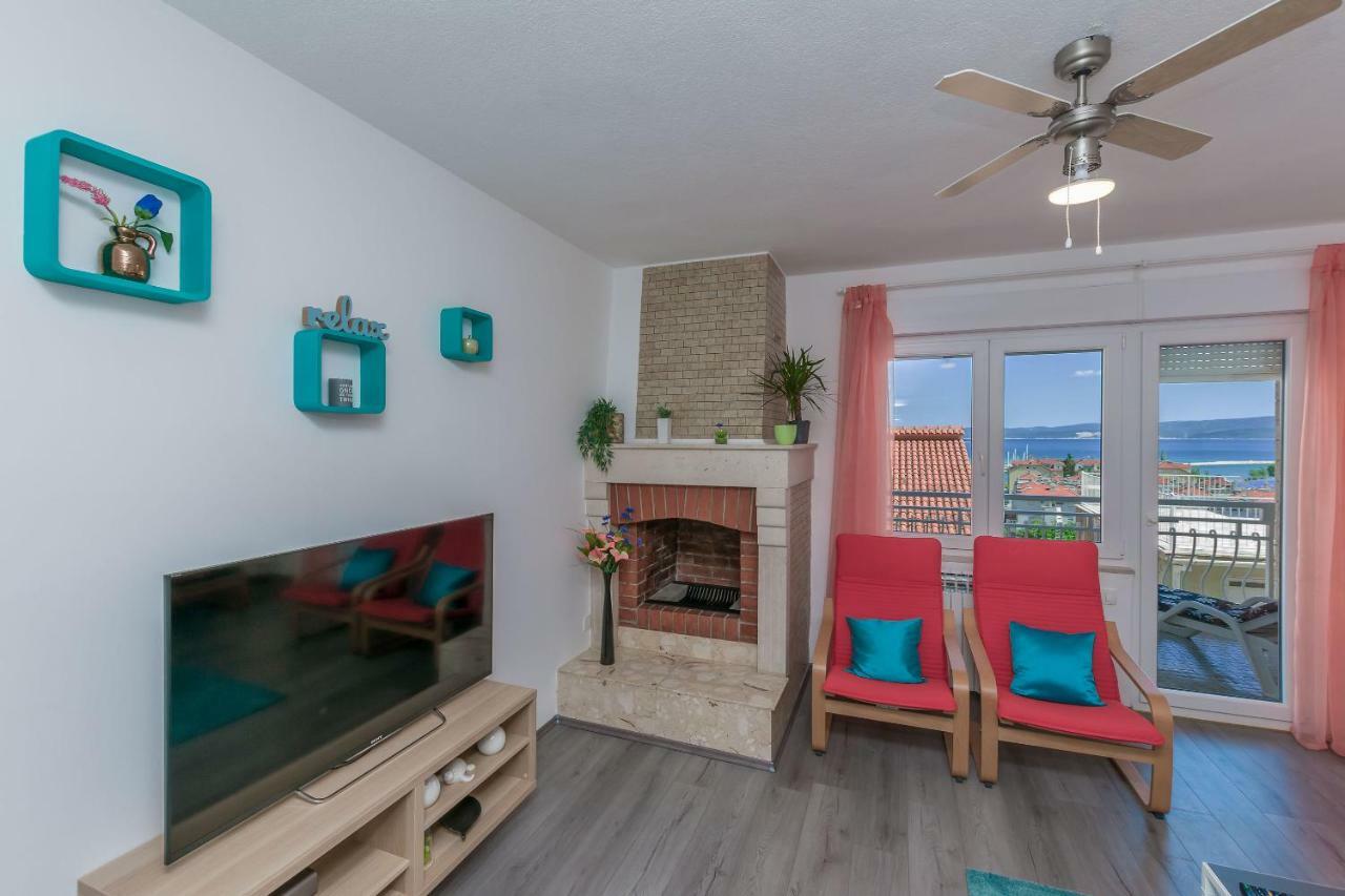 אומיס Apartment Adrian מראה חיצוני תמונה